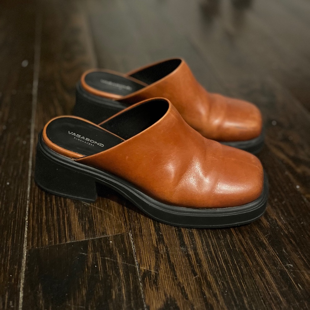 Vagabond Dorah Mules (brown, size 8)